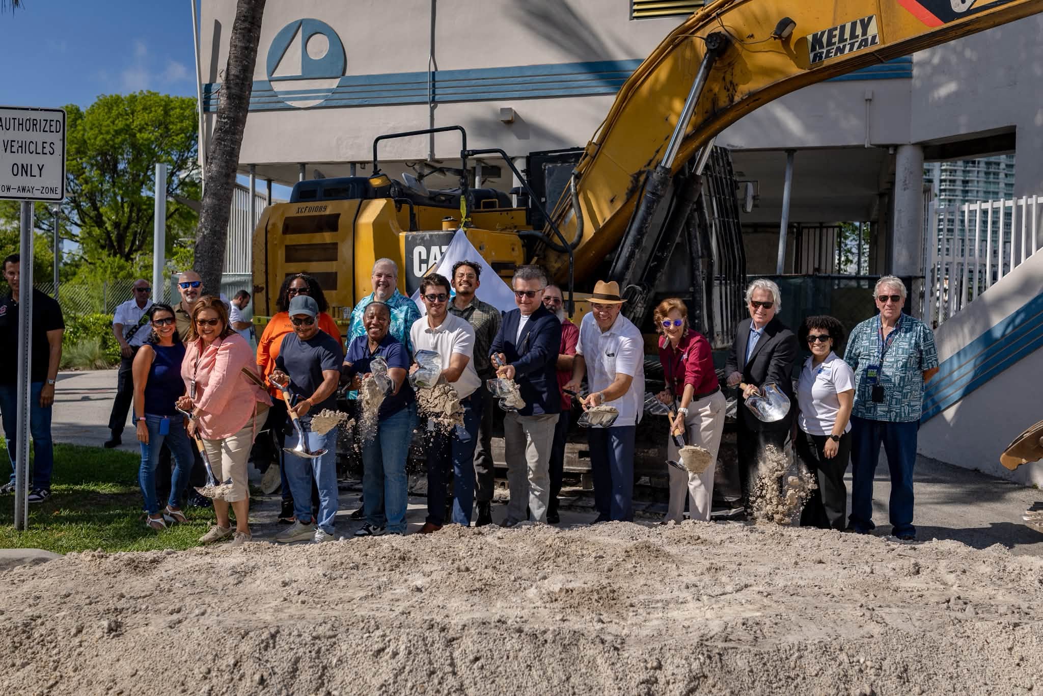 lunacon-marine-patrol-facility-groundbreaking-miami-beach-img-4